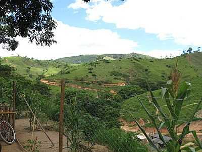 STIO ATRS DA PEDRA DA BONECA-FOTO:DECIO COUTINHO  - ITABIRINHA DE MANTENA - MG