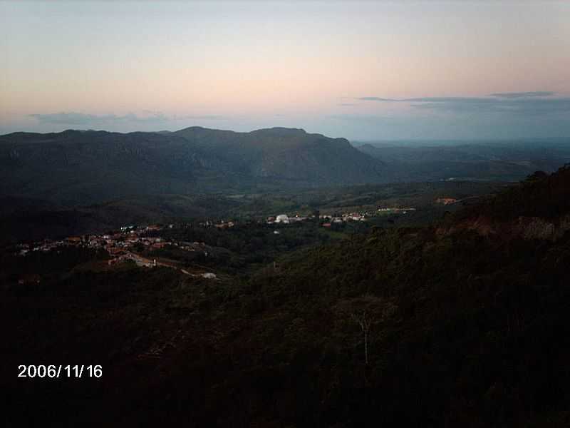 ITACAMBIRA-MG-A CIDADE VISTA DO MIRANTE-FOTO:VINCIUS QUEIROGA - ITACAMBIRA - MG