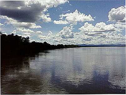 RIO SO FRANCISCO AO
ENTARDECER POR RMULO HENOK  - ITACARAMBI - MG