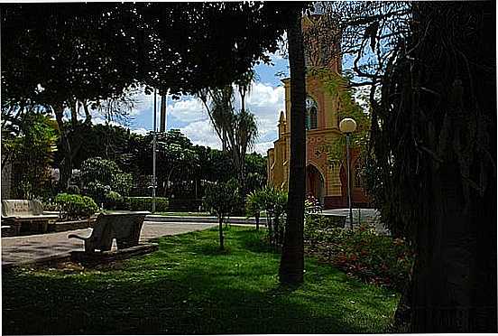 IGREJA N.S. DAS DORES - ITAGUARA - MG