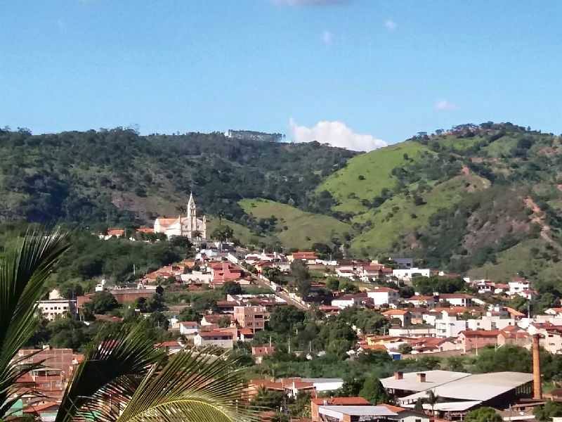 IMAGENS DA CIDADE DE ITAMBACURI - MG - ITAMBACURI - MG