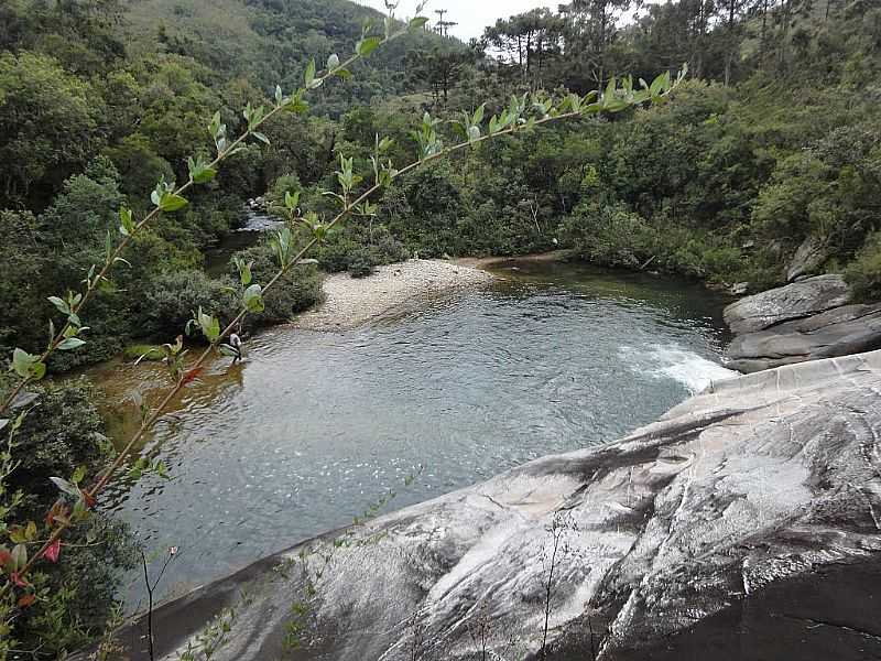 ITAMONTE-MA-CACHOEIRA DA PEDRA-FOTO:GUSTAVO CORREA - ITAMONTE - MG