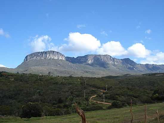 VISTA PARA A SERRA DA TROMBA POR PEDROAUGUSTO - ABARA - BA