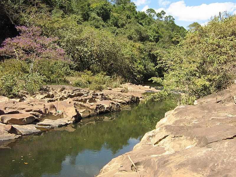 RIO SANTO ANTNIO - POR ALESSANDRO BORSAGLI - ITAPANHOACANGA - MG
