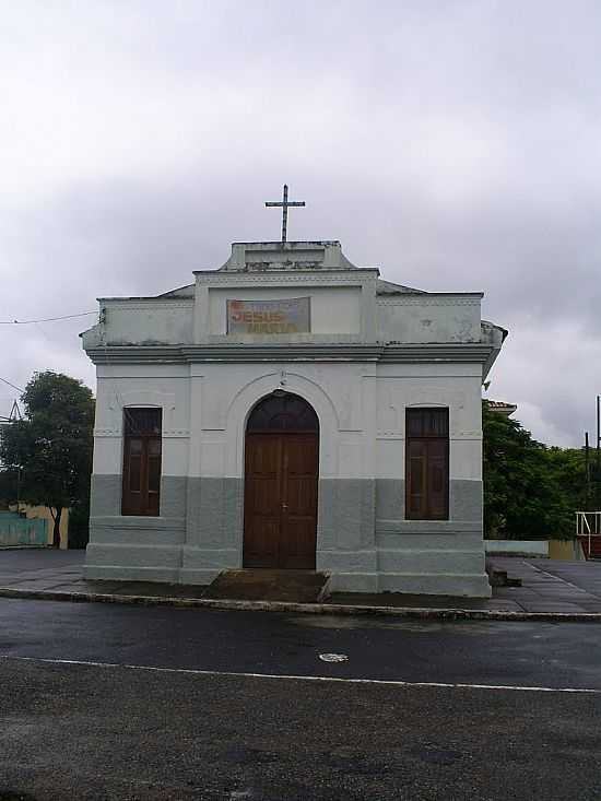 ITANA-MG-CAPELA AO LADO DA IGREJA DE N.SRA.DO ROSRIO-FOTO:DLIO DE LEMOS - ITANA - MG