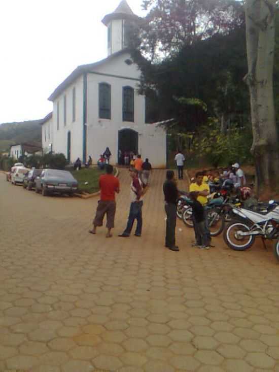 PRAA ITAUNINHA, POR HELTON - ITAUNINHA - MG