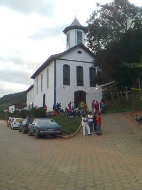 IGREJA ITAUNINHA, POR HELTON - ITAUNINHA - MG