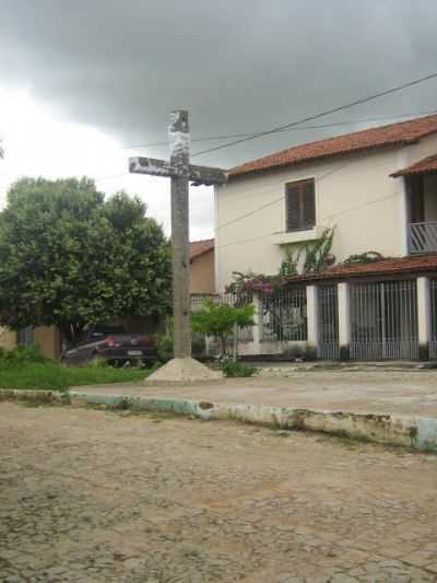 SIMBOLO RELIGIOSO DA CIDADE O CRUZEIRO DE SANTA LUZIA, POR DOUGLAS GUSMO - ITINGA - MG