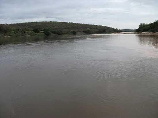 BARRA DO PONTAL -ITIRA_ ENCONTRO DOS RIOS JEQUITINHONHA(ESQUERDA) E ARAUAI(DIREITA)-FOTO:BENITO FIGUEIR ONNI... - ITIRA - MG