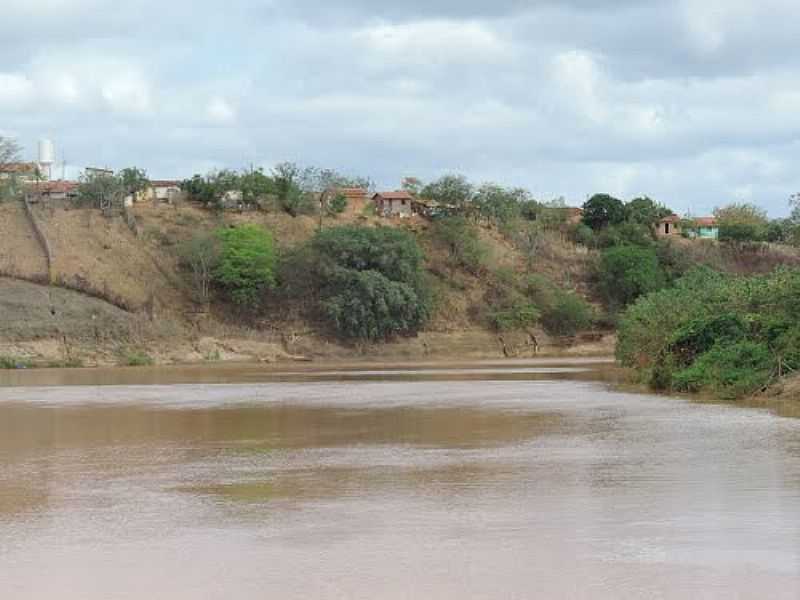 ITIRA-MG-RIO ARAUA-FOTO:PAULO LCIO SAULO MURTA - ITIRA - MG