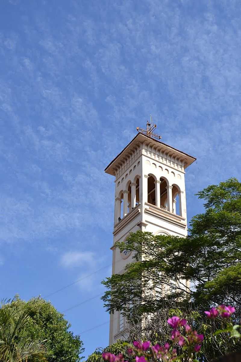 ITUIUTABA-MG-TORRE DA CATEDRAL DE SO JOS-FOTO:PARRUCO - ITUIUTABA - MG