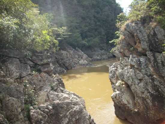 CANION PIRAMBEIRA, POR MARIA DAS GRAAS CRVALHO  - ITUMIRIM - MG