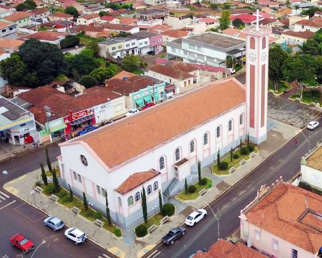 IGREJA DE JACU-MG, POR EDSON DOS SANTOS CLARISMUNDE - JACU - MG