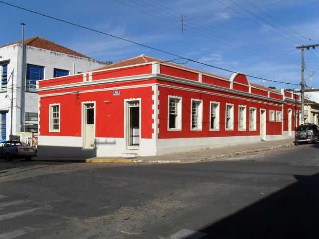 BIBLIOTECA MUNICIPAL, POR ODVAL AP. BERTOLASSI - JACUTINGA - MG