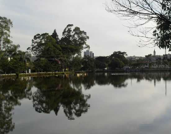 LAGO MUNICIPAL, POR ODVAL BERTOLASSI - JACUTINGA - MG