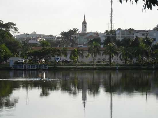 LAGO MUNICIPAL, POR ODVAL BERTOLASSI - JACUTINGA - MG