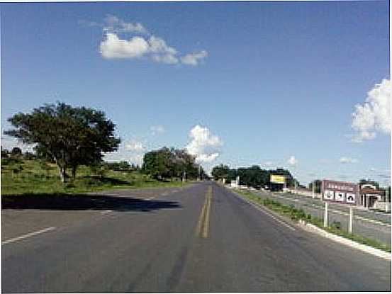 ENTRADA DA CIDADE-FOTO:RMULO HENOK - JANURIA - MG