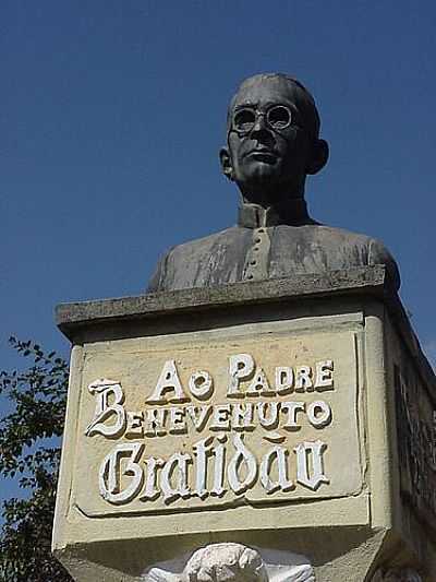 BUSTO DO PADRE BENEVENUTO! POR EDIS ANTONIO - JEQUERI - MG