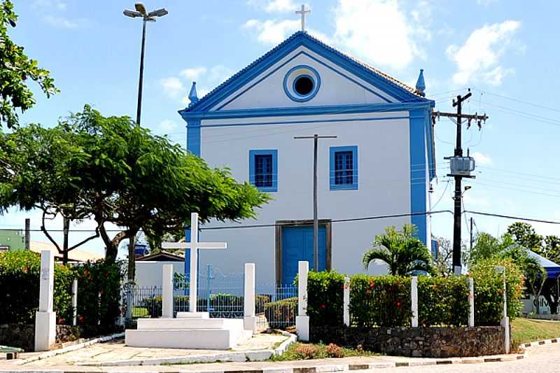 ABRANTES-BA-IGREJA DO DIVINO ESPRITO SANTO REFORMADA-FOTO:TURISMO.CAMACARI.BA.GOV.BR - ABRANTES - BA