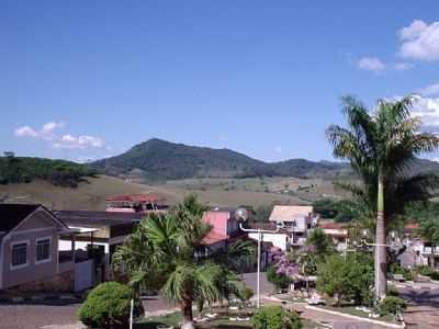 PICO DO URUBU, VISTO DA PRAA BOM JESUS, POR CASSIANO FARIA - JESUNIA - MG