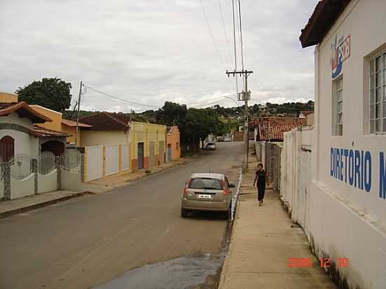 RUA ANTONIO CARLOS-FOTO:DIMAS JUSTO - JOO PINHEIRO - MG