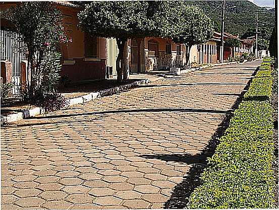 RUA DE JOAQUIM FELCIO-MG-FOTO:BARBOSA - JOAQUIM FELCIO - MG
