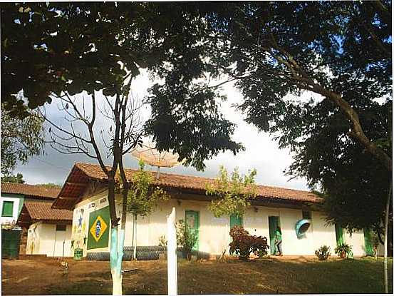 ESCOLA, POR LUCIENE - JOSENPOLIS - MG