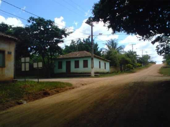 CASA ANTIGA, POR DBORA ROCHA - LAGOA BONITA - MG