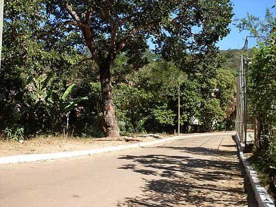 RUA QUADRA 01 EM LEME DO PRADO-MG-FOTO:ENIO FSR - LEME DO PRADO - MG