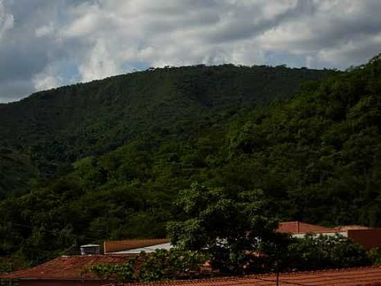 VISTA PARCIAL DA SERRA EM LEME DO PRADO-MG-FOTO:ENIO FSR - LEME DO PRADO - MG