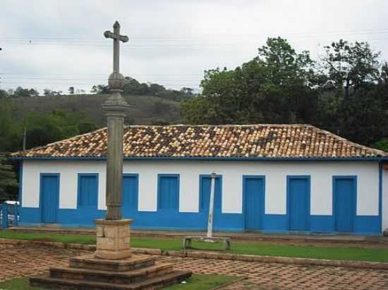 CASARO EM FRENTE  PRAA-FOTO:SOUEXCEL - LOBO LEITE - MG