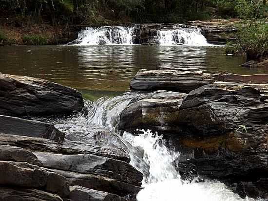 LUMINRIAS-MG-CACHOEIRA-FOTO:ROGRIO SANTOS PEREIRA  - LUMINRIAS - MG