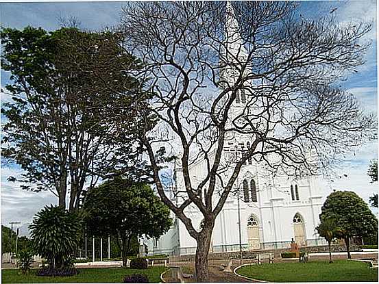 LUZ-MG-PALCIO EPISCOPAL-FOTO:ENIO - LUZ - MG