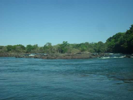 RIO EM MACUCO DE MINAS, POR MARCOS SANTOS - MACUCO DE MINAS - MG