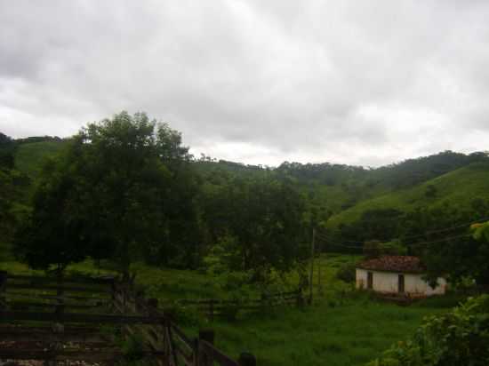 CASA RURAL, POR SANTANA - MALACACHETA - MG