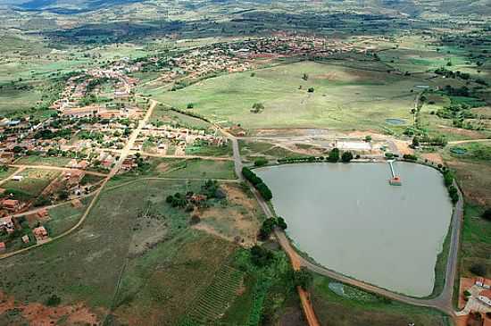 VISTA AREA DA LAGOA DO ACONCHEGO E A CIDADE DE MAMONAS-MG-FOTO:CAUJORGE - MAMONAS - MG