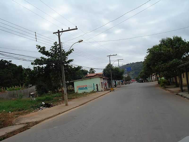 MARILAC-MG-RUA PRINCIPAL-FOTO:IZAIDES - MARILAC - MG