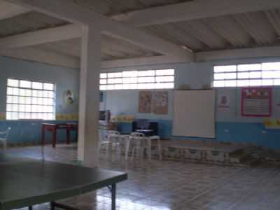SALAO DO CRAS , POR AN  MARIA - MATERLNDIA - MG