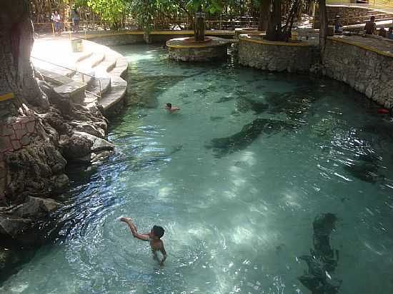 PISCINA NATURAL EM GUAS DO PAULISTA-BA-FOTO:HELIVELTO LIMA - GUAS DO PAULISTA - BA