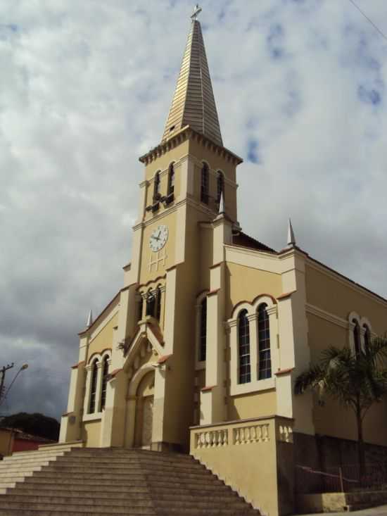 IGREJA MATRIZ, POR DARLAN M CUNHA - MEDINA - MG