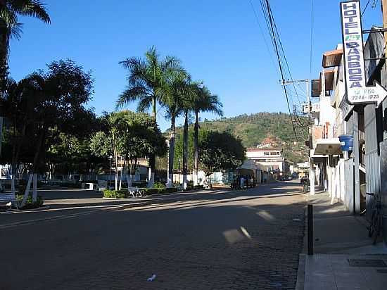 MENDES PIMENTEL-MG-PRAA E RUA CENTRAL-FOTO:ADILSON.BALL - MENDES PIMENTEL - MG