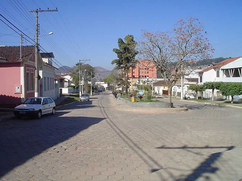 PRAA DR. CASTELES EM MERCS - MG - POR GERALDO GALDINO DE PAULA JUNIOR  - MERCS - MG