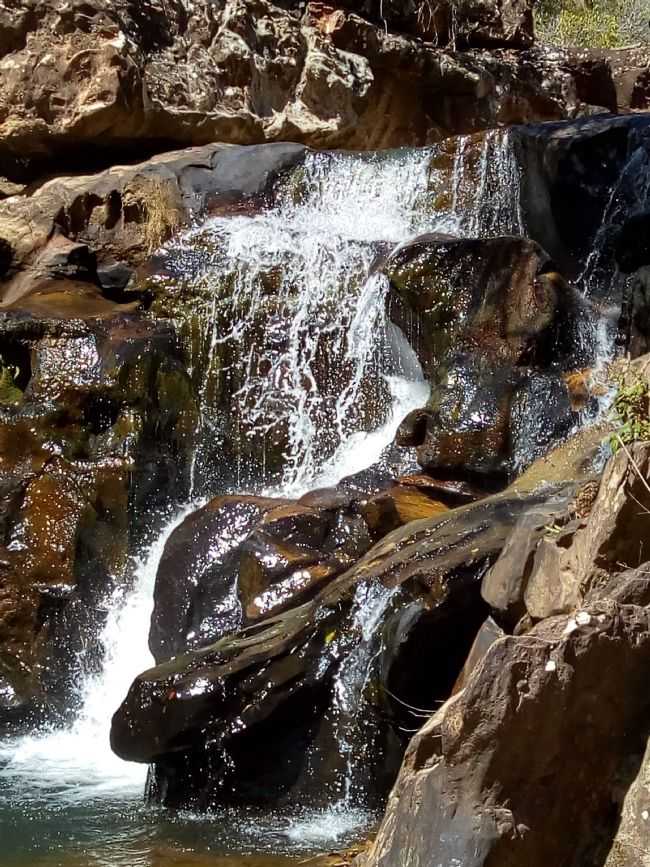 CACHOEIRA DOS MACACOS. POR JOO FRANCISCO FERREIRA DE JESUS - MILHO VERDE - MG