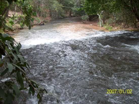 CACHOEIRA, POR GEUCILLENE OLIVEIRA - MIRAVNIA - MG