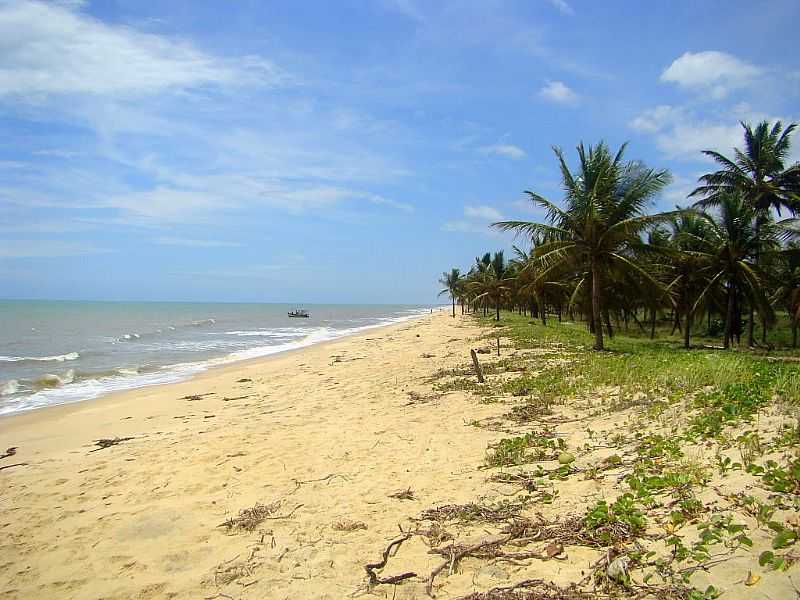 ALCOBAA-BA-PRAIA DO ANTIGO CONDOMNIO MINAS CAIXA-FOTO:MILTON BRIGOLINI NEME - ALCOBAA - BA