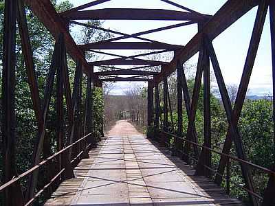 PONTE FRREA POR JOS GERALDO MENDES - MONJOLOS - MG