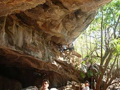 CAVERNA DO DRAGO - MONTALVNIA - MG