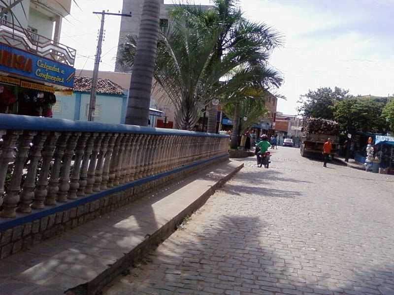 MONTE AZUL-MG-CENTRO DA CIDADE-FOTO:RMULO HENOK - MONTE AZUL - MG