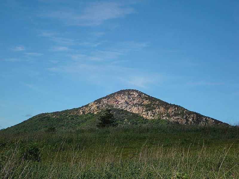 MONTE AZUL-MG-MORRO DA ILHA GRANDE-FOTO:EDIVALDO FERNANDO DOS ANJOS - MONTE AZUL - MG