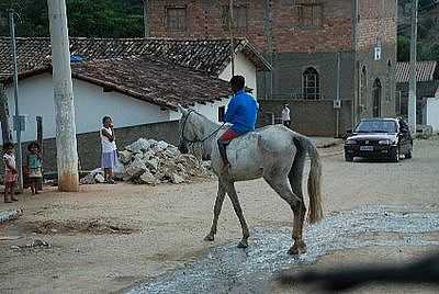 FOTO:MEDICOSDATERRA.BLOGSPOT.COM - MONTE FORMOSO - MG